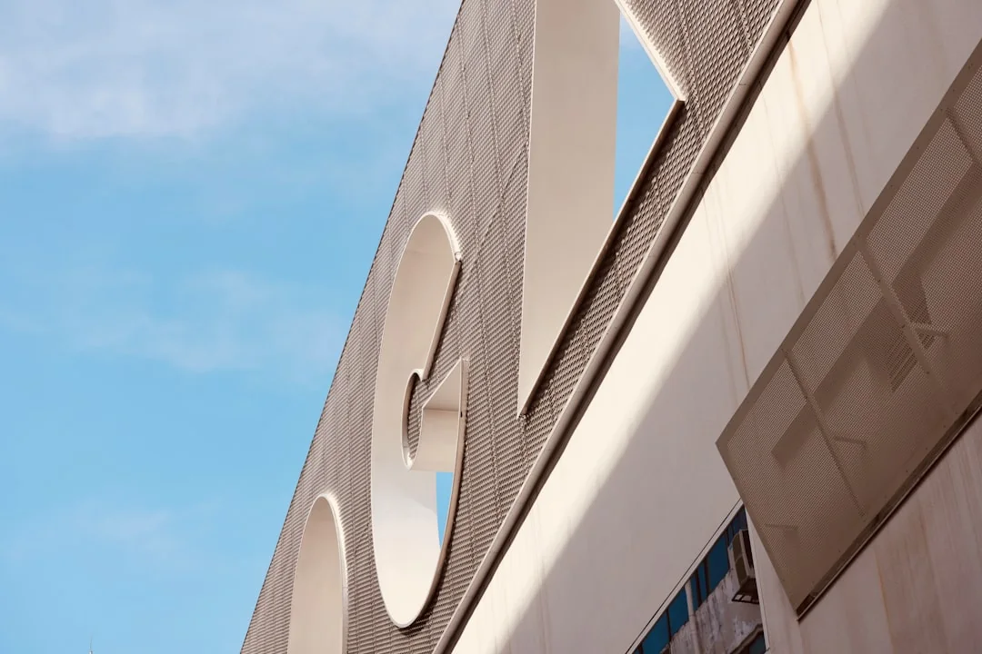 官网信息架构示意图，展示栏目规划与页面层级